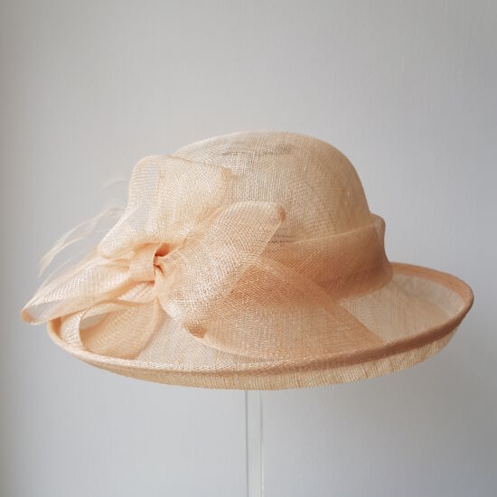 női sisol kalap, <b>több lehetőség</b>
